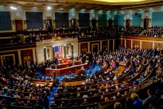 Конгресс США наконец одобрил выделение Украине "помощи" на 40 млрд