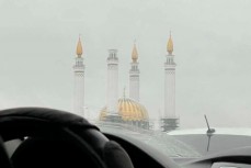 В Уфе падение купола с минарета мечети «Ар-Рахим» попало на видео