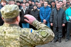 Украина собралась воевать до последнего гражданина: началась повальная мобилизация в стране