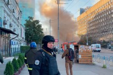 Удары по Киеву нанесли дроны «Шахиды»: поражены здания критической инфраструктуры, пострадал жилой дом