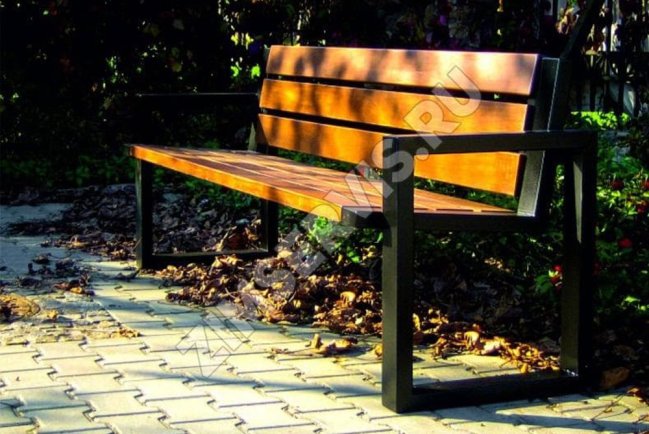 Скамейки как важный элемент городской и частной среды