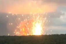 Взрывы на складе боеприпасов под Ачинском