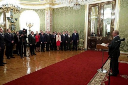 Путин встретился с членами правительства