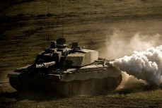 Переданные ВСУ танки «Челленджер» с урановыми снарядами могут вскоре оказаться под Бахмутом