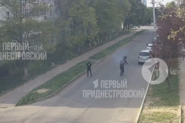 Появились кадры обстрела тремя мужчинами из гранатометов здания МГБ Приднестровья