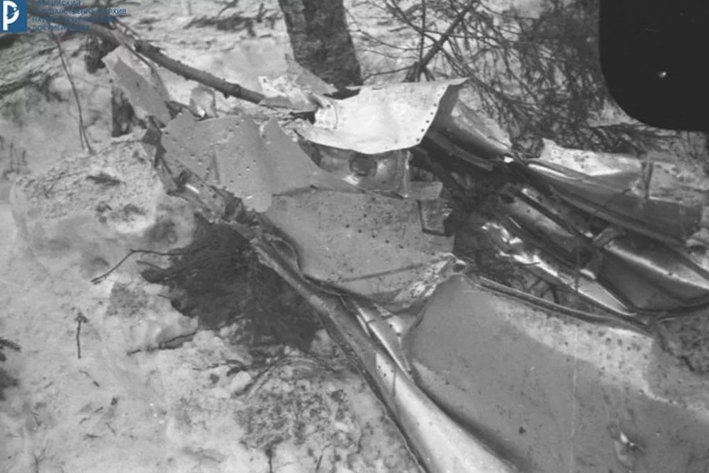 Обломки самолета с места падения в котором находился Юрий Гагарин