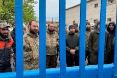 Боевики с «Азовстали» рассказали, как с ними обращаются в российском плену