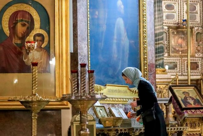 РПЦ будет пускать в храмы непривитых от ковида верующих
