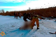 Украинец прыгнул в прорубь ради видео и утонул