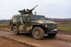 Бронеавтомобиль «Тигр», подорвавшийся на украинской мине, сохранил жизни и здоровье российских солдат 