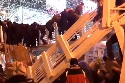 Обрушение моста в Парке Горького
