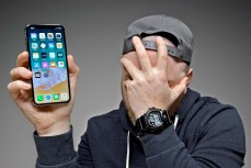 Apple отказалась поддерживать iPhone 14 для российских сетей связи: пользователи не смогут нормально разговаривать