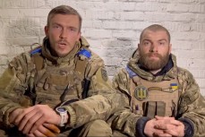 Командир «Азова»* и начальник 36-й бригады морской пехоты Украины подтвердили, что более 1000 бойцов сдались в плен 