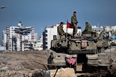 Израильские танкисты в Газе