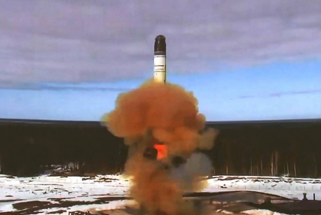 Запад в шоке от запуска межконтинентальной баллистической ракеты «Сармат»