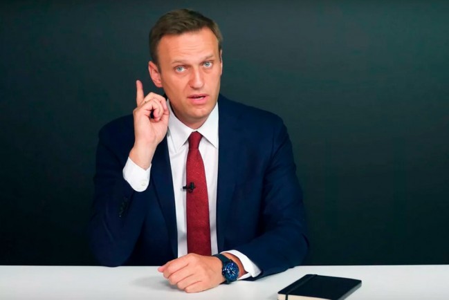 Российского оппозиционера Алексея Навального якобы пытались отравить во второй раз