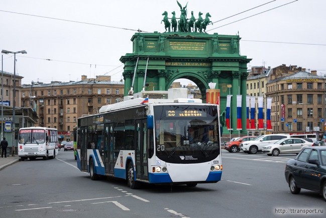Последствия транспортной реформы Смольного могут серьезно «ударить» по турпотоку Петербурга