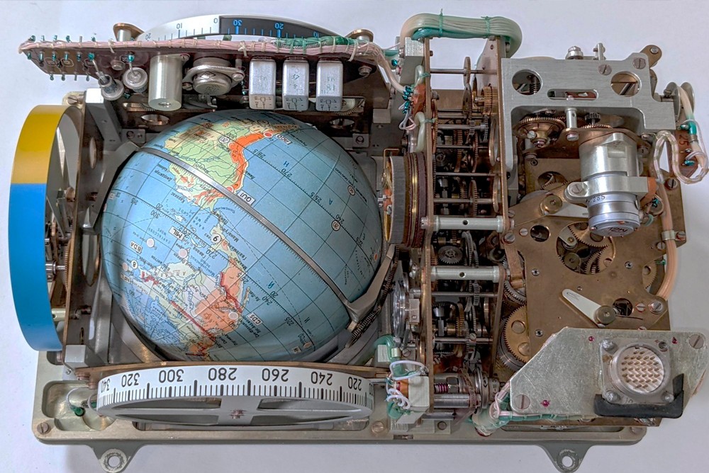Космический навигационный индикатор 1967 года «Глобус ИНК» без крышки