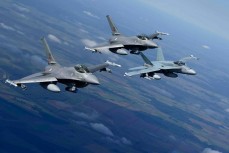 Дания задерживает поставку истребителей F-16 на Украину