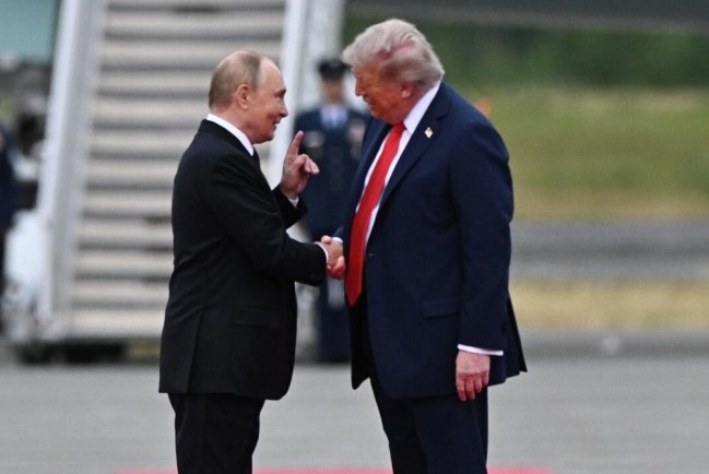 Трамп и Путин на Аляске