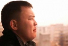 В Алматы убит мародёрами казахский режиссёр и музыкант Сакен Битаев