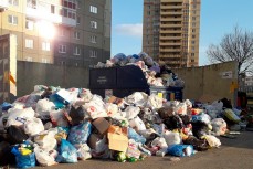 НЭО пытается уйти от ответственности за невывоз мусора в Петербурге