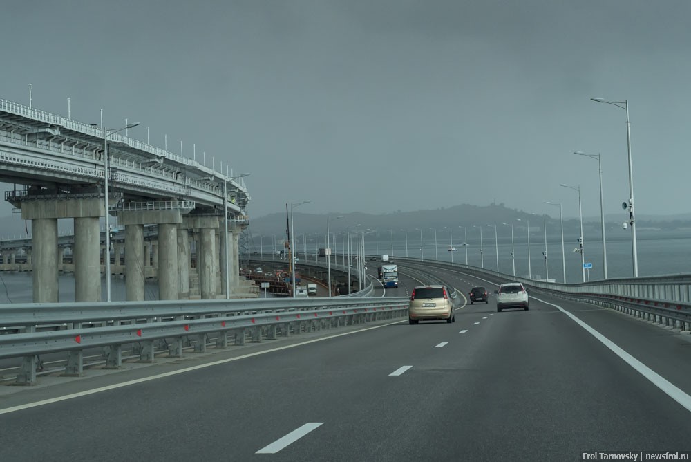 Вид на Керчь с Крымского моста