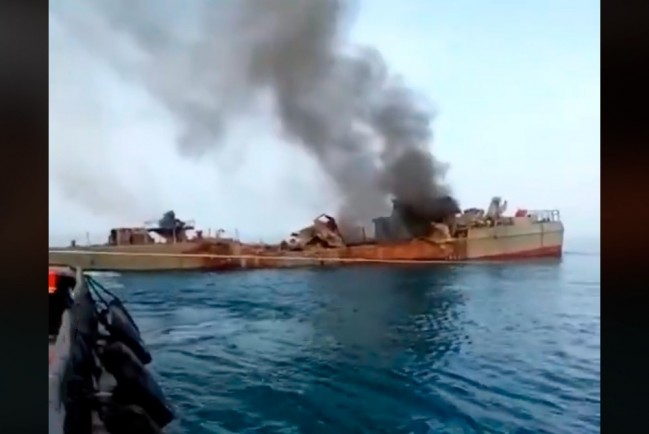 Иран по ошибке обстрелял и потопил свой корабль