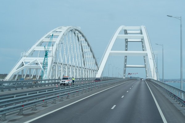 Арки железнодорожной и автомобильной части Крымского моста