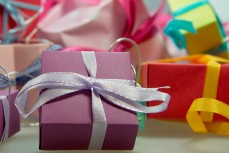 10 идей для подарков, которые оценит каждая женщина!