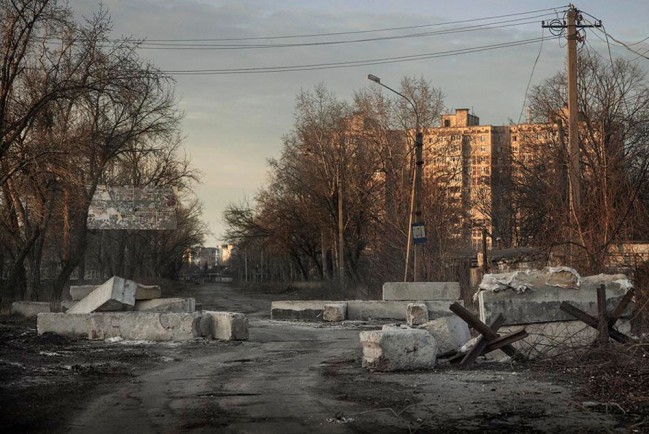 Тяжёлые бои в Авдеевке: российская армия пытается окружить город