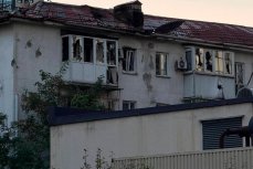 Пострадавший дом в Новороссийске от удара украинского дрона