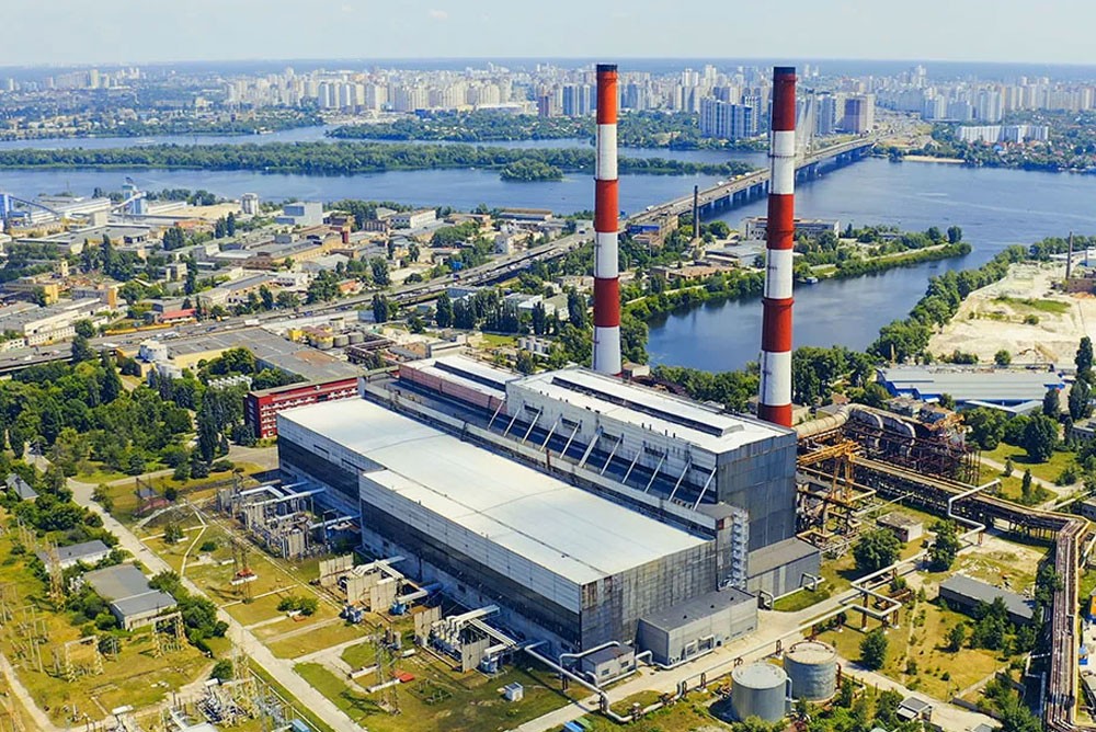 Ракетный удар по киевской ТЭЦ-5 попал на видео