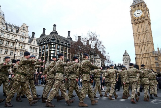 В Британии солдатам сказали готовиться к войне против России на Украине