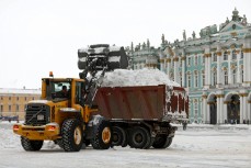Депутат Фаттуш указала Смольному на нерешенную проблему с нехваткой снегоуборочной техники в Петербурге