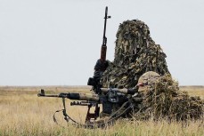 Работа российских снайперов и ПТУРщиков по уничтожению националистов попала на видео