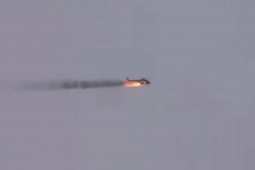 Падение сбитого вертолета правительственных войск Сирии