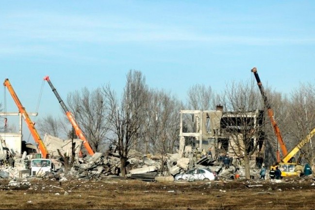 Фото уничтоженного здания ПТУ в Макеевке