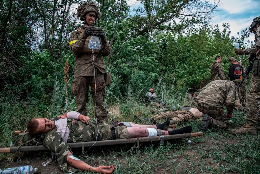 Раненные украинские солдаты под Северодонецком